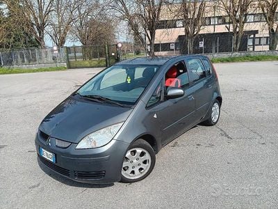Usata Mitsubishi Colt 95 CV (69 kW) 2006 Grigio Berlina