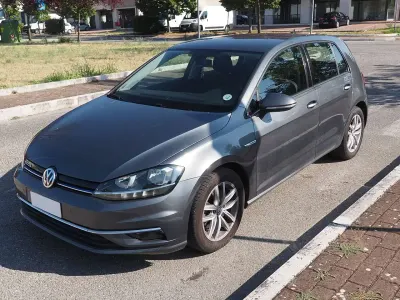 Usata VW Golf VIII Business 131 CV (96 kW) 2020 Grigio Coupé