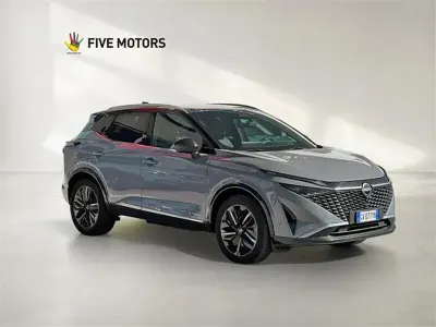 Usata Nissan Qashqai Tekna 190 CV (139 kW) 2024 Grigio chiaro SUV