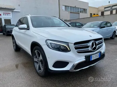 Usata Mercedes GLC220 170 CV (125 kW) 2017 Bianco SUV