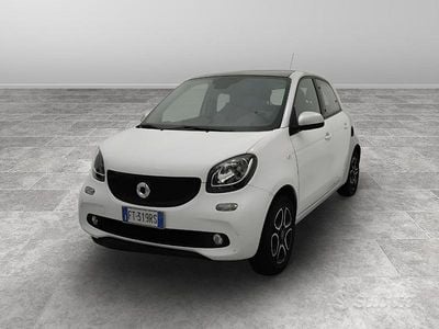 Begagnad Smart ForFour Passion 90 HK (66 kW) 2019 Vit Halvkombi