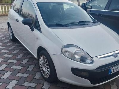 Usata Fiat Grande Punto 2010 Utilitaria