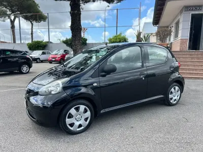 Begagnad Toyota Aygo 68 HK (50 kW) 2008 Svart Halvkombi