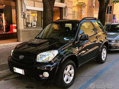 Usata Toyota RAV4 2005 Nero SUV