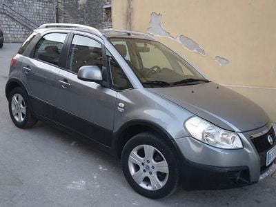 Usata Fiat Sedici 120 CV (88 kW) 2009 Grigio SUV