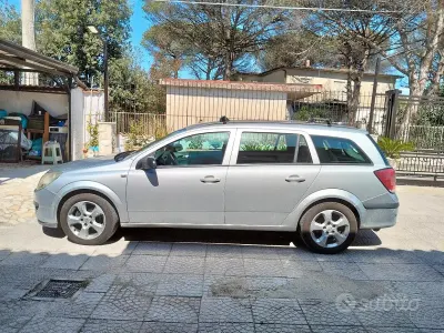 Usata Opel Astra 2005 Grigio Station wagon