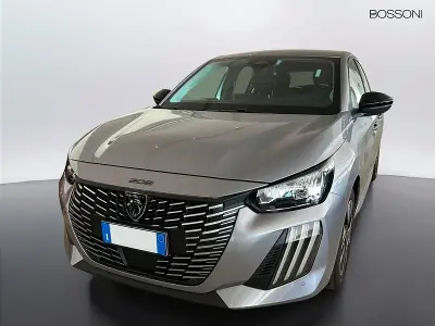 Usata Peugeot 208 Allure 101 CV (74 kW) 2025 Grigio Utilitaria