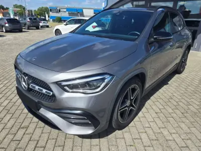Usata Mercedes GLA200 Premium 150 CV (110 kW) 2023 Grigio SUV