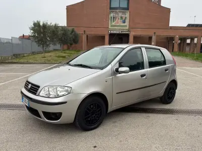 Gebraucht Fiat Punto Active 60 PS (44 kW) 2003 Grau Kleinwagen