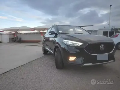 Usata MG ZS Luxury 111 CV (81 kW) 2023 Nero SUV