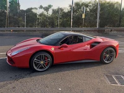 Usata Ferrari 488 670 CV (492 kW) 2019 Rosso Coupé