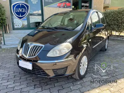 Usado Lancia Musa 77 CV (56 kW) 2007 Marrón Monovolumen