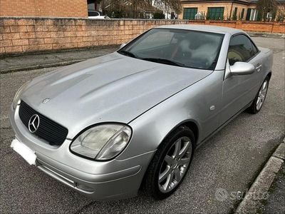 Usata Mercedes SLK200 136 CV (100 kW) 1997 Grigio Cabrio