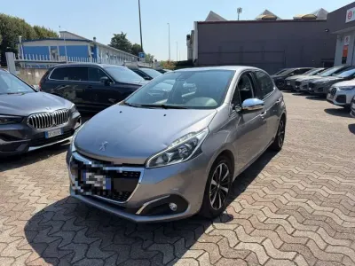Usata Peugeot 208 S 110 CV (80 kW) 2019 Argento Utilitaria