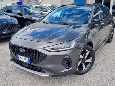 Usado Ford Focus Active 125 HP (91 kW) 2023 Cinzento Sedan