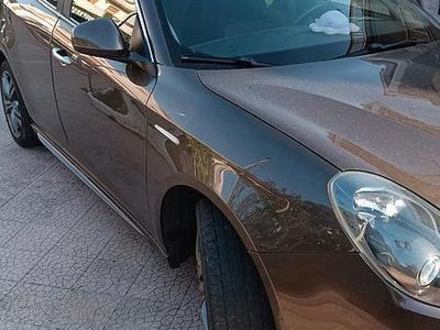Usata Alfa Romeo Giulietta 120 CV (88 kW) 2014 Marrone Berlina