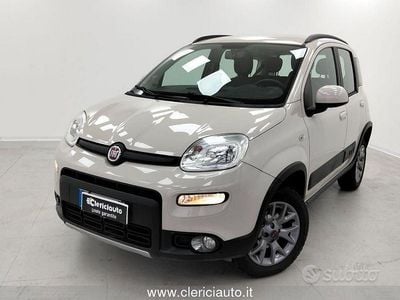 Usata Fiat Panda 4x4 S 86 CV (63 kW) 2017 Beige Utilitaria