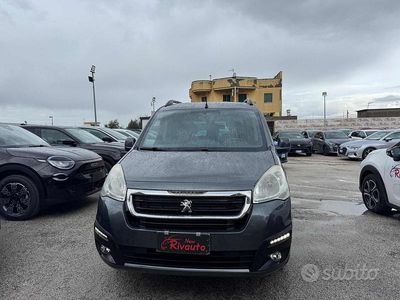 Usata Peugeot Partner Tepee Active 99 CV (72 kW) 2017 Grigio Monovolume