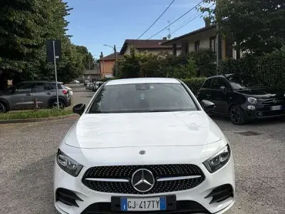 Usata Mercedes A180 Premium 136 CV (100 kW) 2019 Berlina