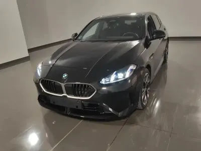 Usata BMW 120 M Sport 170 CV (125 kW) 2025 Bianca Utilitaria