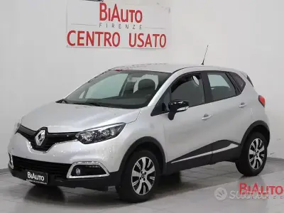 Usata Renault Captur Zen 90 CV (66 kW) 2016 Grigio SUV