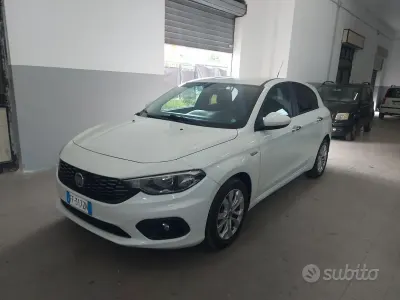 Usata Fiat Tipo 95 CV (69 kW) 2016 Bianco Berlina