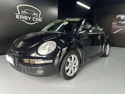 Usata VW New Beetle 105 CV (77 kW) 2007 Nero Utilitaria