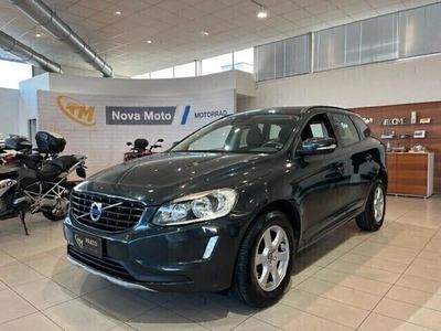 usata Volvo XC60 2.0 d3 Momentum 150cv geartronic 2015