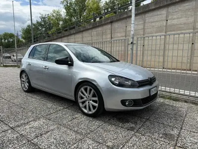 Usata VW Golf VI Highline 140 CV (102 kW) 2010 Grigio Utilitaria