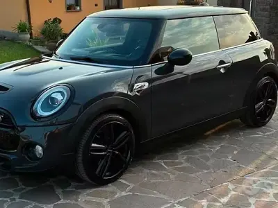 Usata Mini Cooper S 192 CV (141 kW) 2019 Grigio Utilitaria