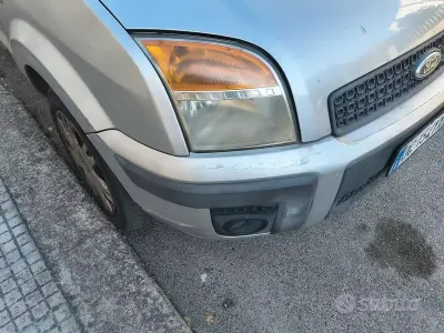 Usata Ford Fusion 68 CV (50 kW) 2007 Grigio Utilitaria