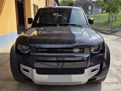Usata Land Rover Defender SE 200 CV (147 kW) 2023 Grigio SUV