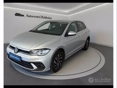 Usata VW Polo Life 80 CV (58 kW) 2023 Grigio Utilitaria