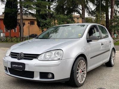 Usata VW Golf IV 105 CV (77 kW) 2004 Argento Berlina