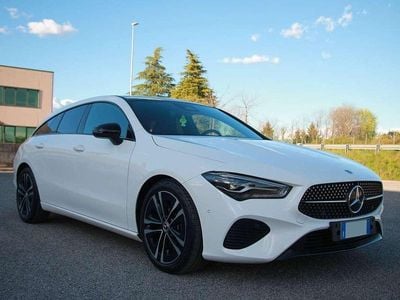 Mercedes CLA200