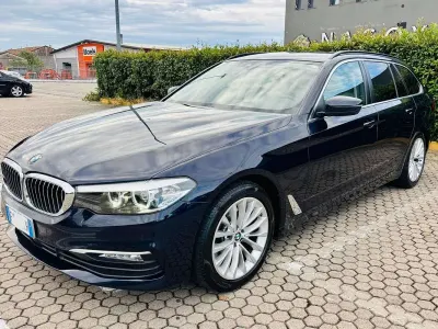 Usata BMW 520 Comfort Edition 190 CV (139 kW) 2019 Blu/azzurro Station wagon