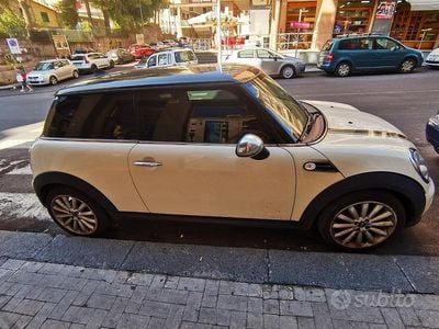 Usata 2011 Mini Cooper Utilitaria | 5500 €