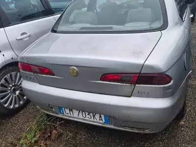 Usata Alfa Romeo 156 Distinctive 140 CV (102 kW) 2004 Grigio Berlina