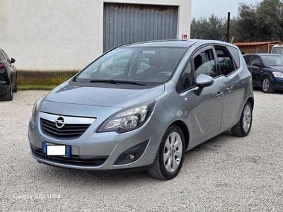 Usata Opel Meriva Cosmo 95 CV (69 kW) 2012 Grigio Monovolume