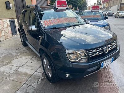 Usata Dacia Duster Lauréate 110 CV (80 kW) 2016 Grigio SUV