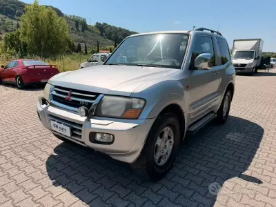 Usata Mitsubishi Pajero 165 CV (121 kW) 2001 Grigio SUV