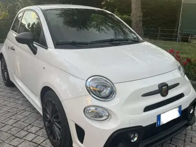 Usata Abarth 595 165 CV (121 kW) 2024 Utilitaria
