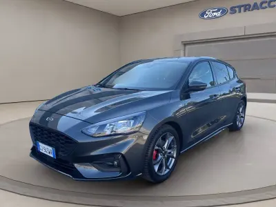 Usata Ford Focus ST-Line 125 CV (91 kW) 2022 Grigio metallizzato Berlina