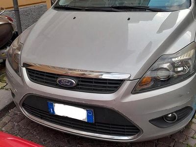 Usata Ford Focus Titanium 109 CV (80 kW) 2008 Grigio Station wagon
