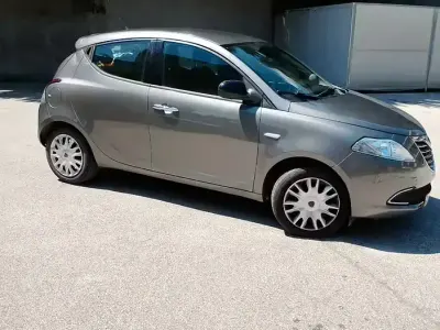 Usata Lancia Ypsilon