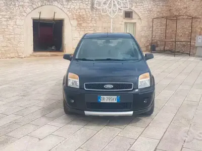 Usata Ford Fusion Titanium 68 CV (50 kW) 2008 Blu Utilitaria