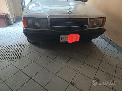 Usata Mercedes 190 122 CV (89 kW) 1986 Berlina