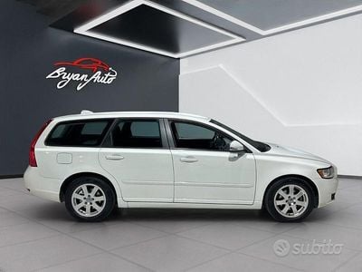 Usata Volvo V50 115 CV (84 kW) 2012 Bianco Station wagon