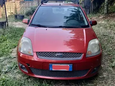 Usata Ford Fiesta 75 CV (55 kW) 2007 Utilitaria