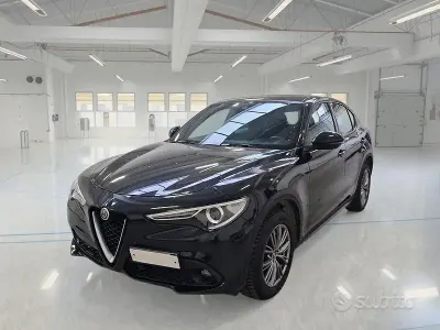 Usata Alfa Romeo Stelvio Business 190 CV (139 kW) 2022 Nero SUV